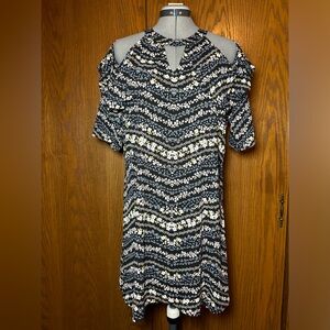 Candies junior open shoulder floral dress - large.